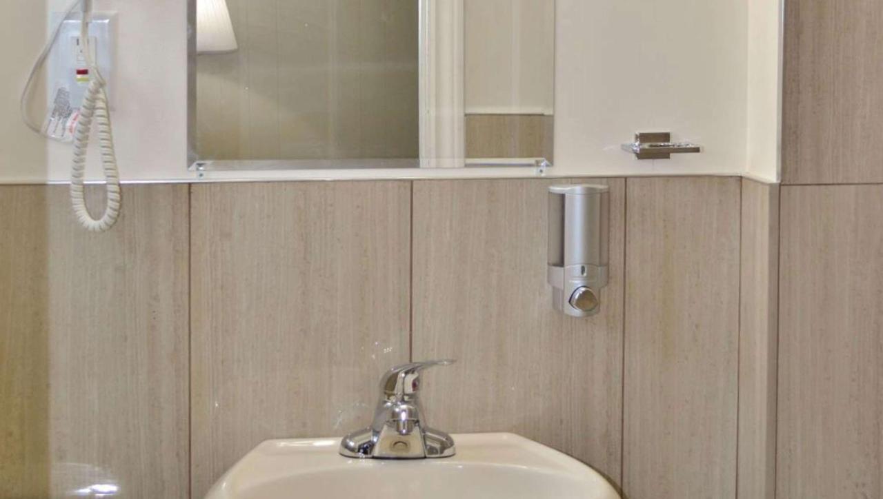 Magnuson Hotel Vow Palmerston Экстерьер фото